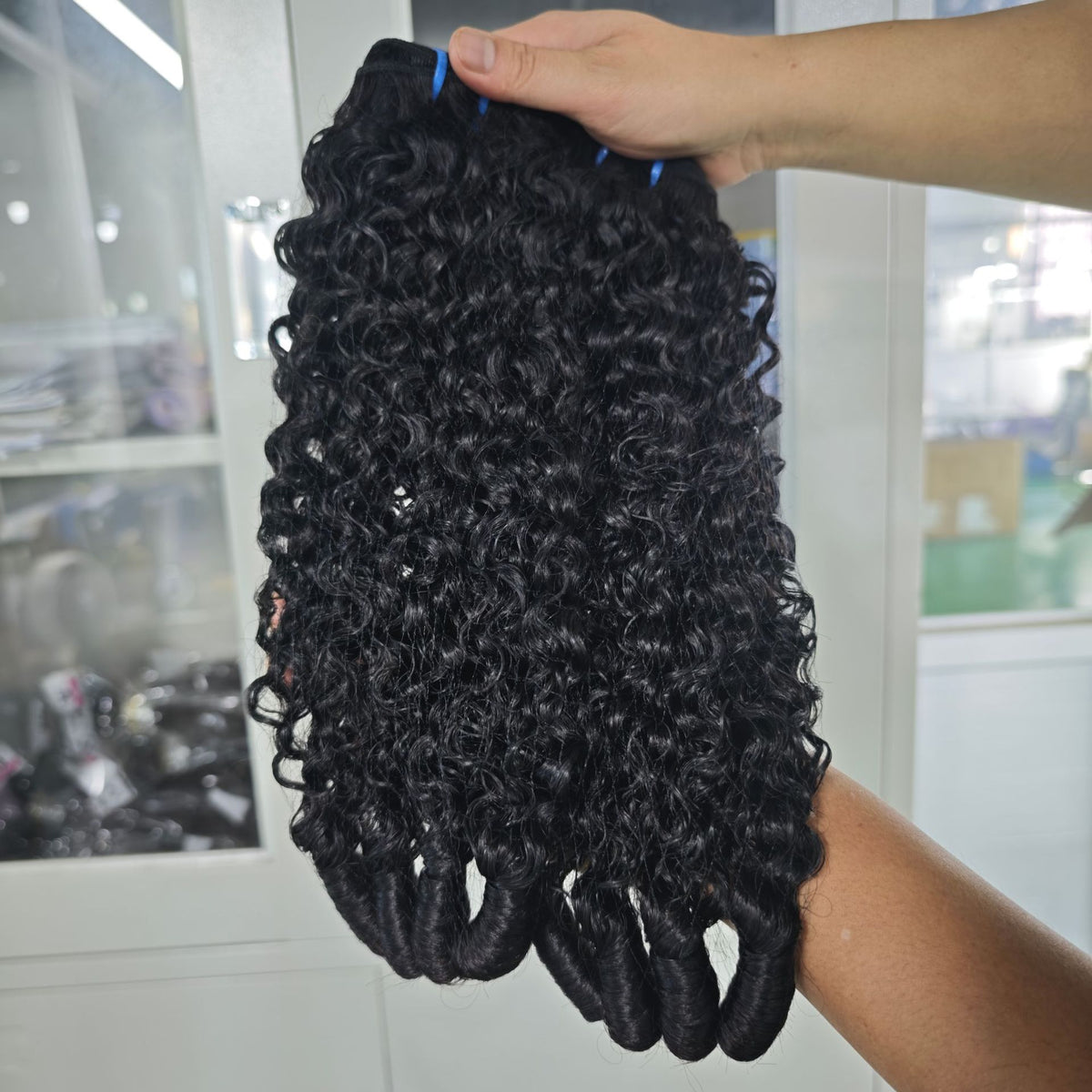 Bouncy Curly Human Hair Bundles, 10-32 Inch